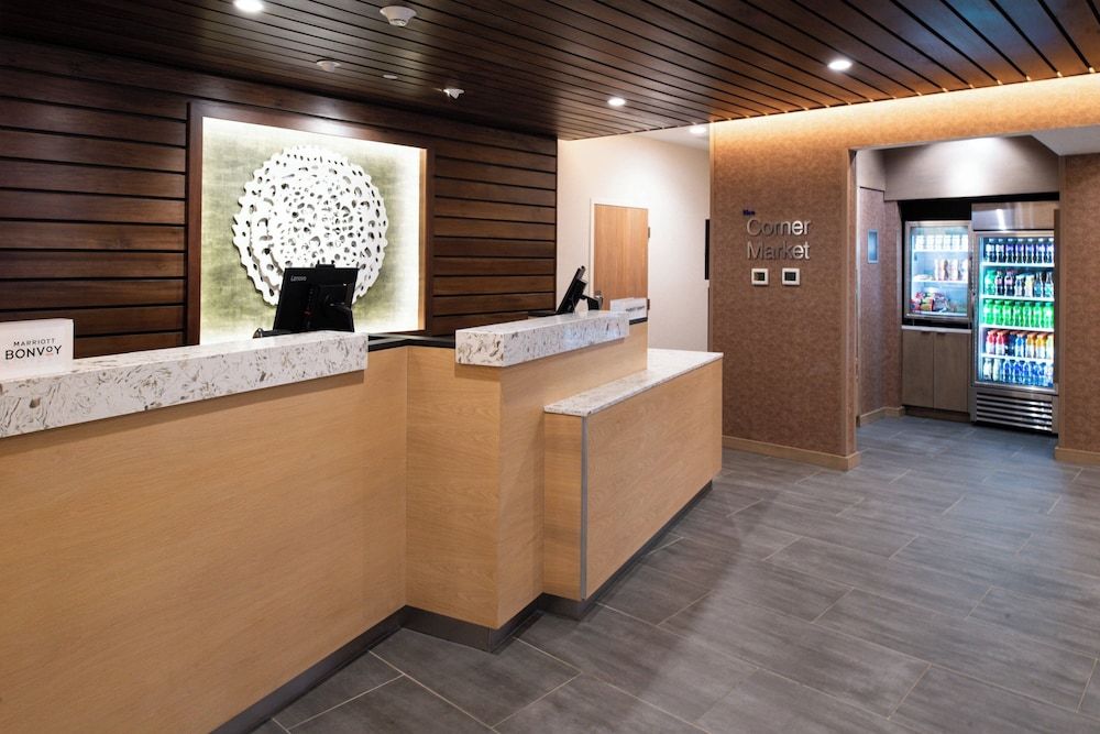 Fairfield Inn & Suites by Marriott Charlotte University Research Park 2