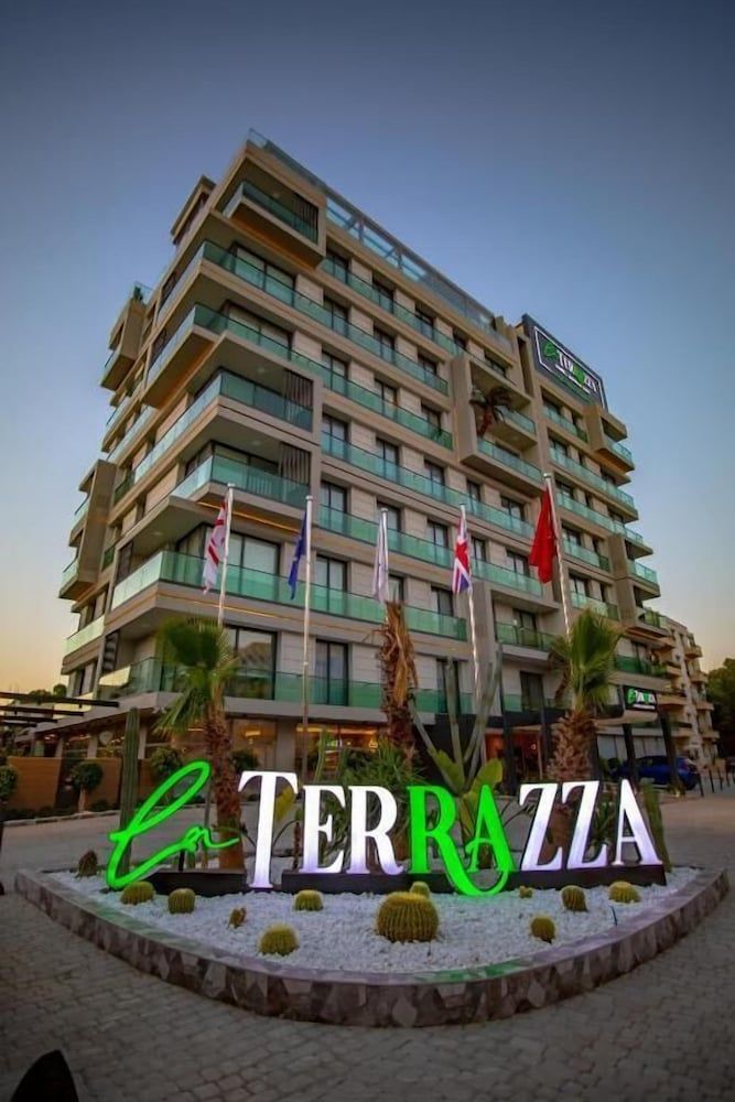 Paris - Famagouste - La Terrazza Hotel - Famagouste