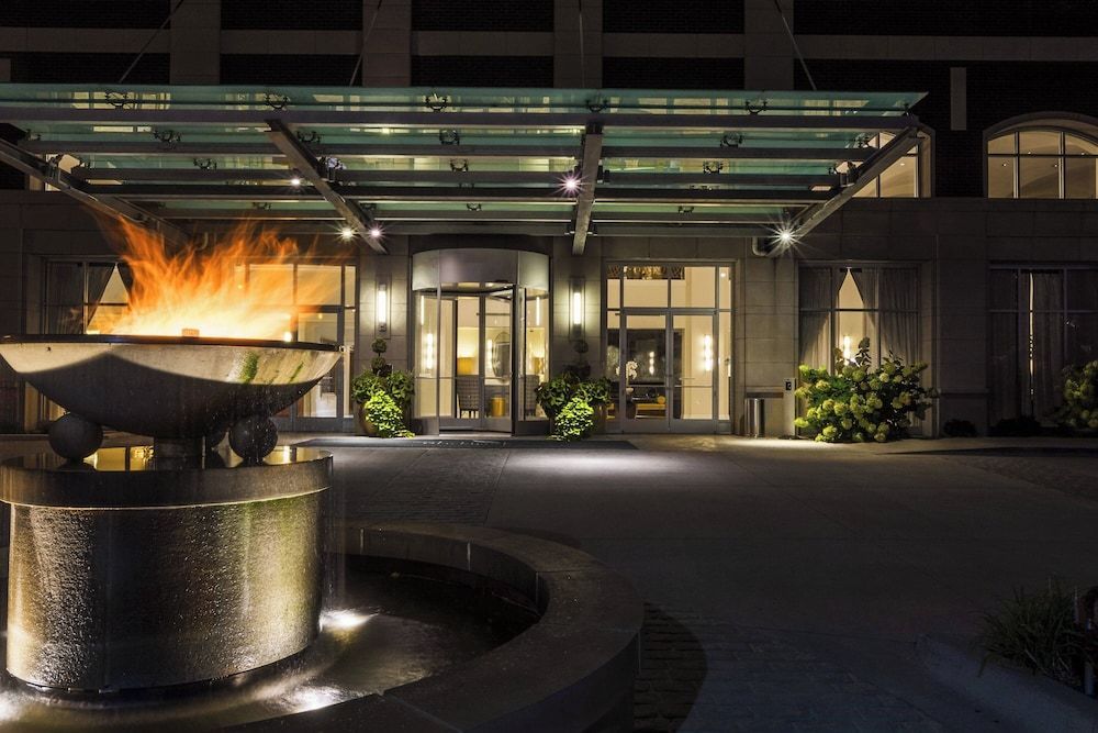 Hotel Blackhawk, Autograph Collection 1