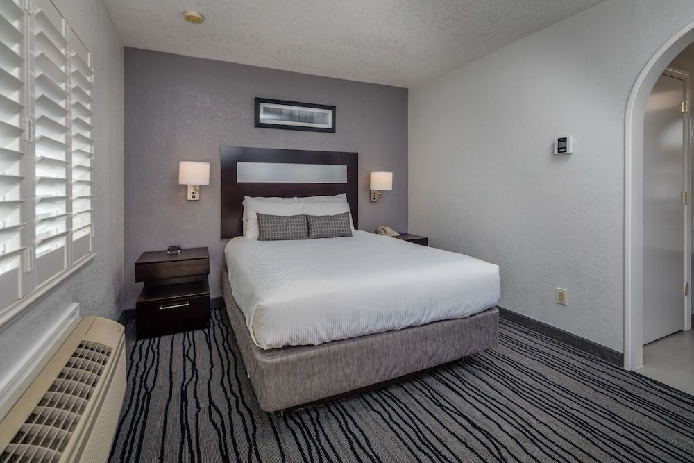 Redwood Creek Inn 2