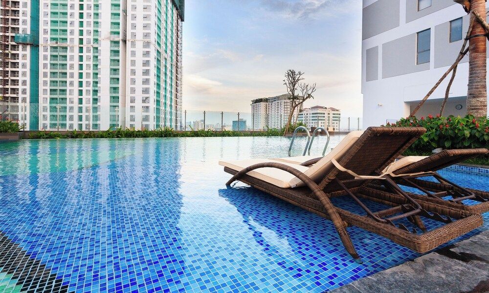 Refined Saigon - Rivergate Apartment 1