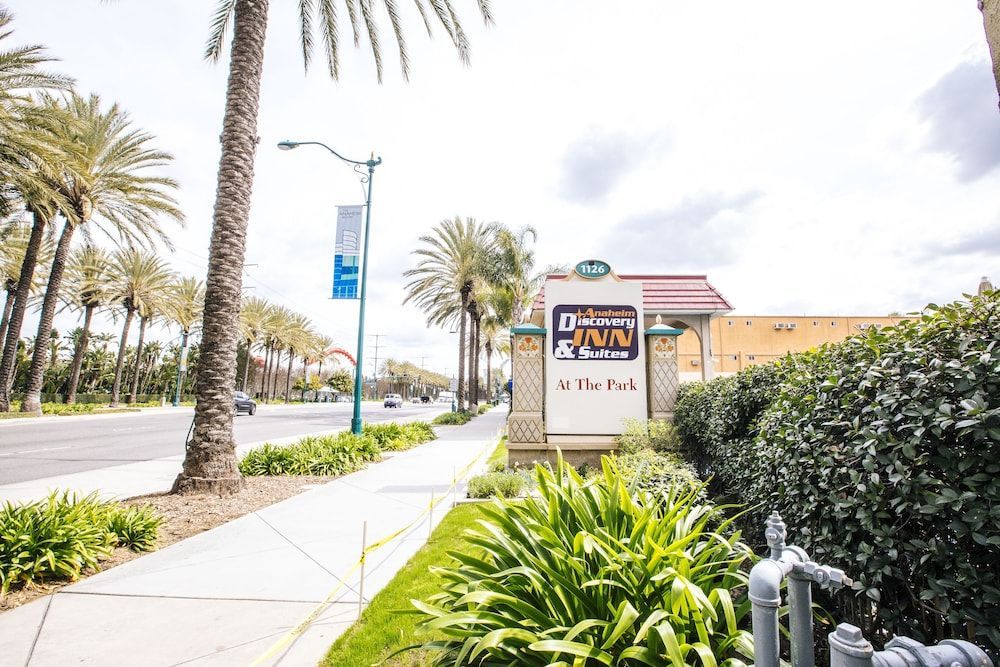 Anaheim Discovery Inn and Suites 1