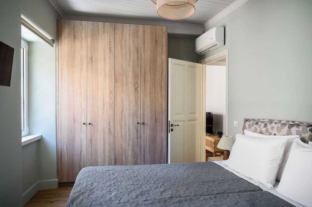 Porta Suites by Konnect, Old Corfu Town 2