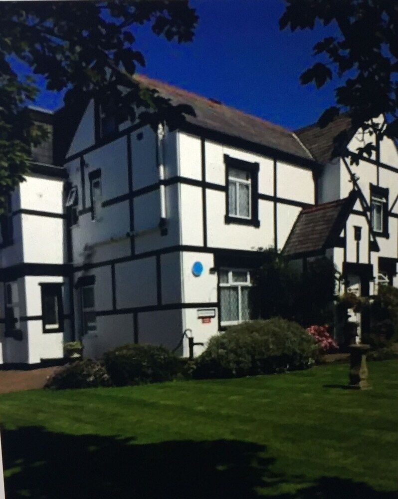 The Old Coach House 1
