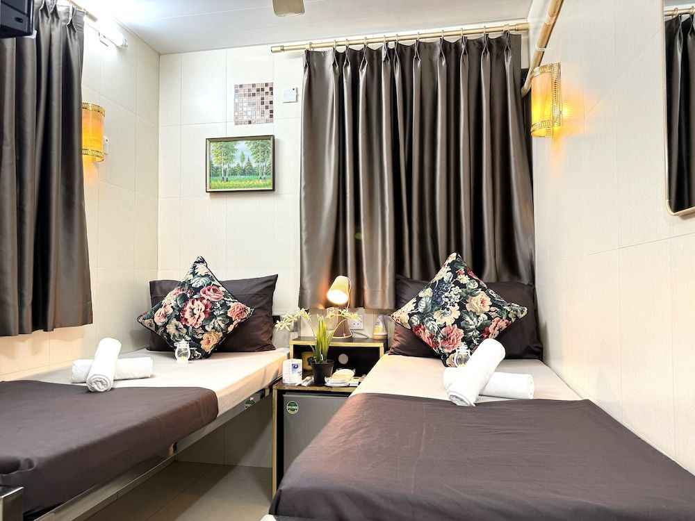 International Inn 1