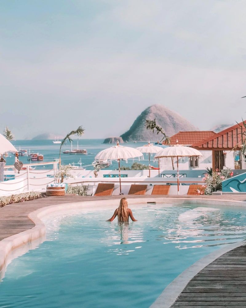 Seaesta Komodo Hotel & Hostel 1
