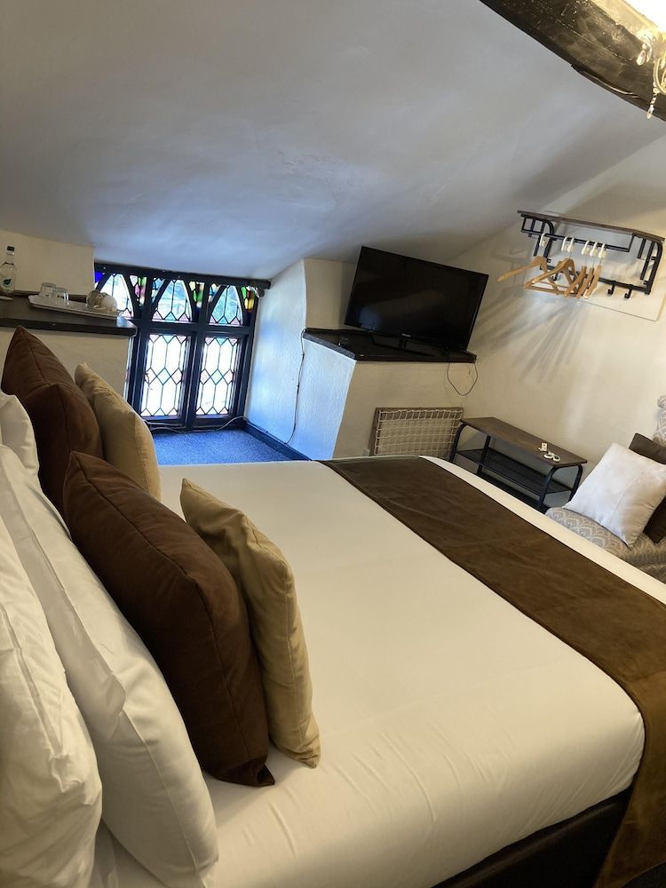 The Cridford Inn 2