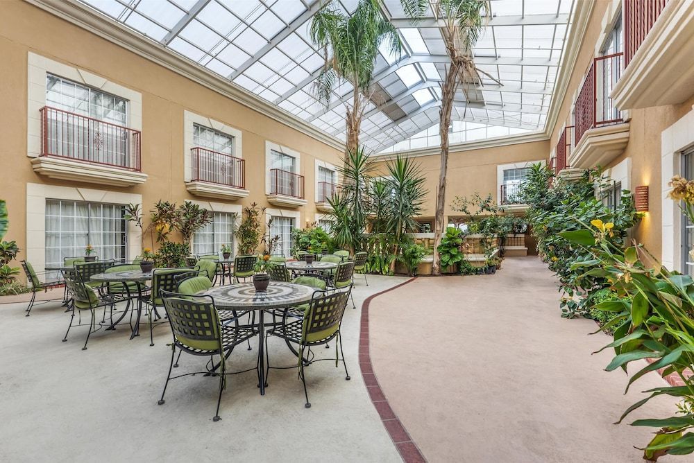Best Western Plus Atrium Inn 1