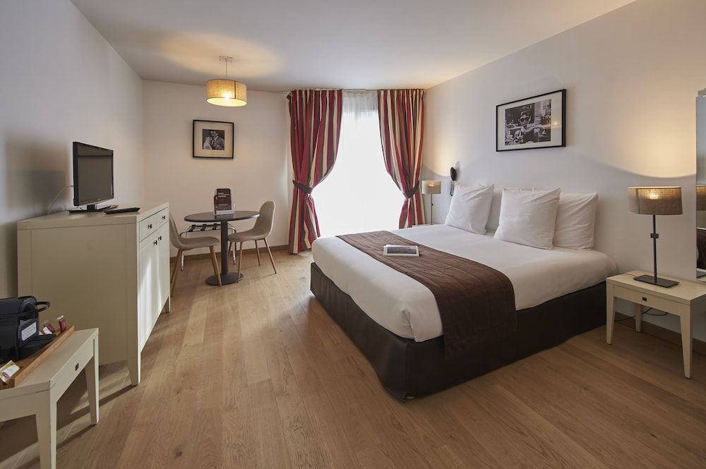Hotel Cerise Chatou 1