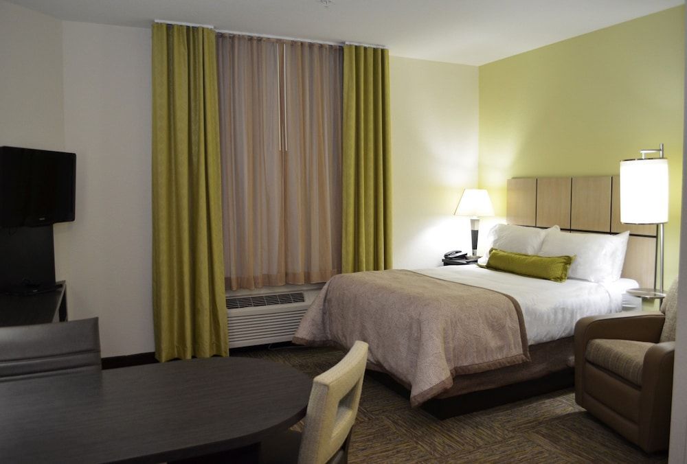 Candlewood Suites GREENVILLE by IHG 2