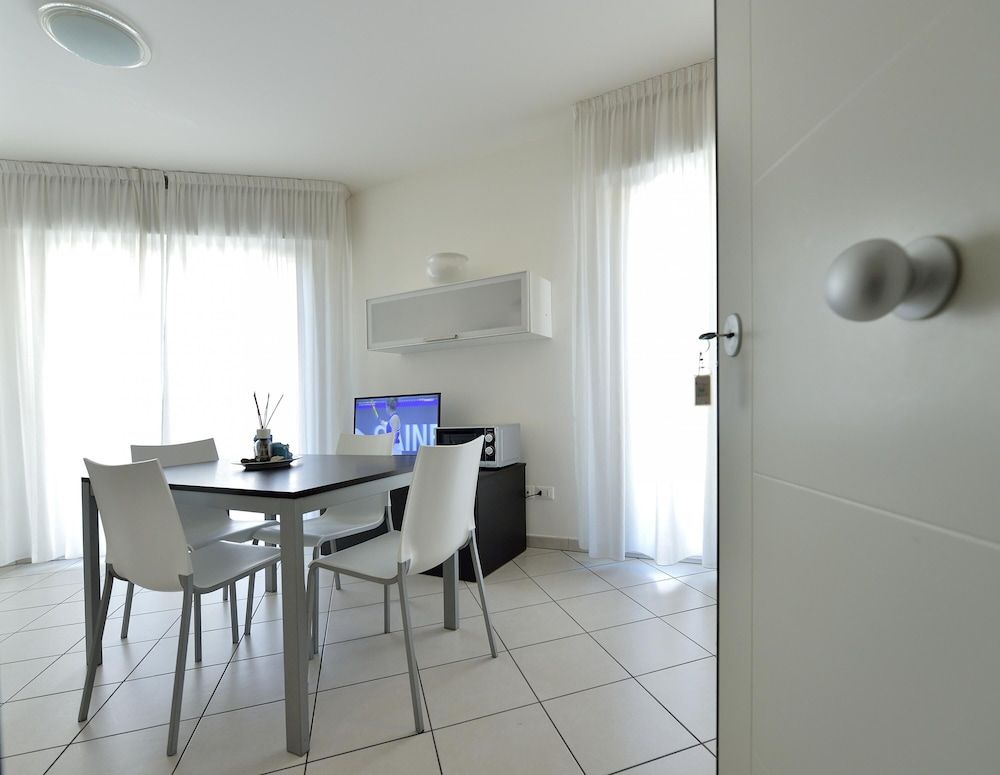 Bilocale con balcone Mina 6 1