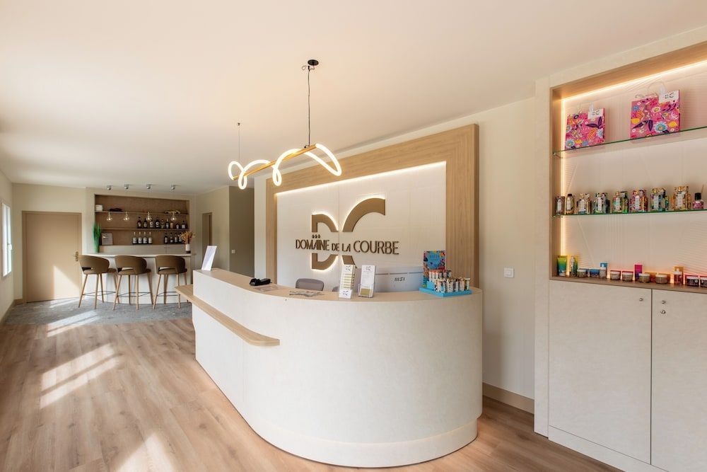 Domaine de la Courbe Hôtel & Spa 2