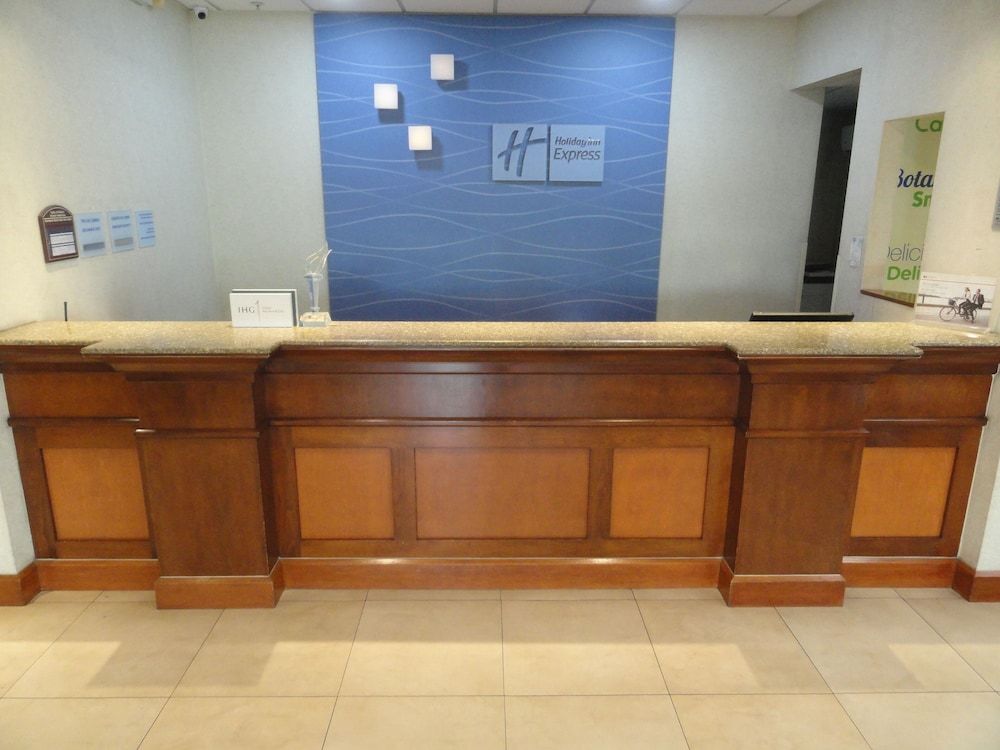 Holiday Inn Express & Suites TOLUCA ZONA AEROPUERTO by IHG 2
