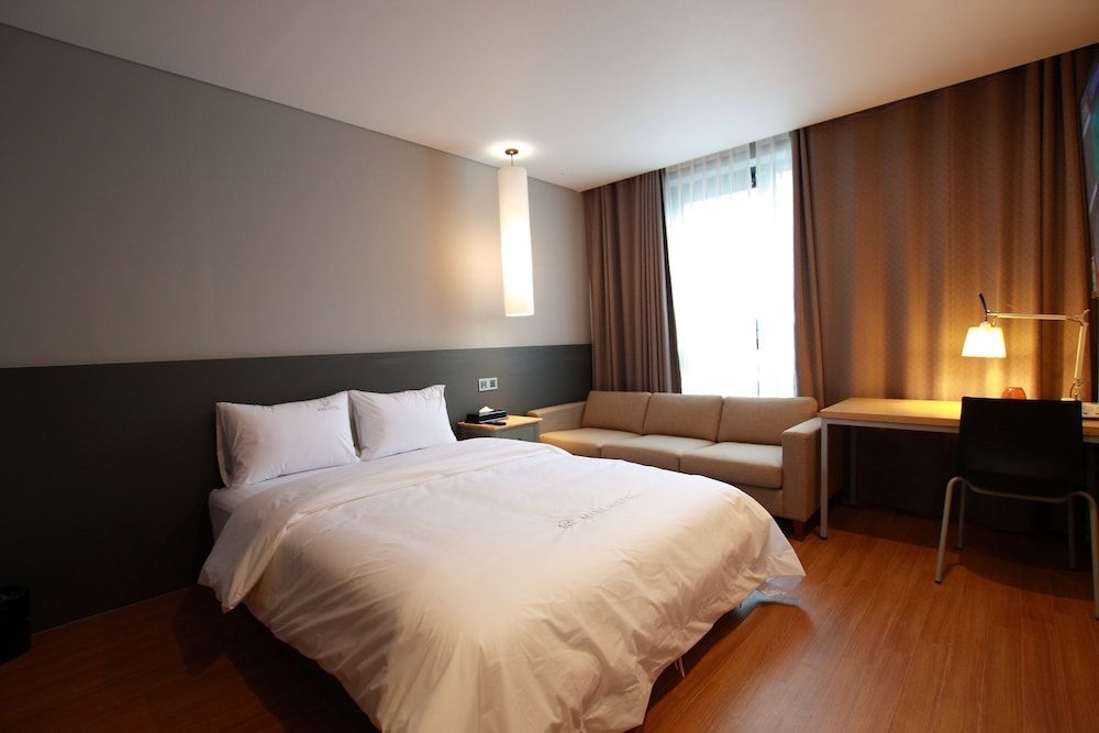 Mini Hotel 141 1