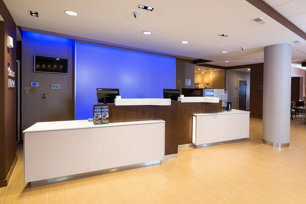 Fairfield Inn & Suites by Marriott Detroit Chesterfield 2