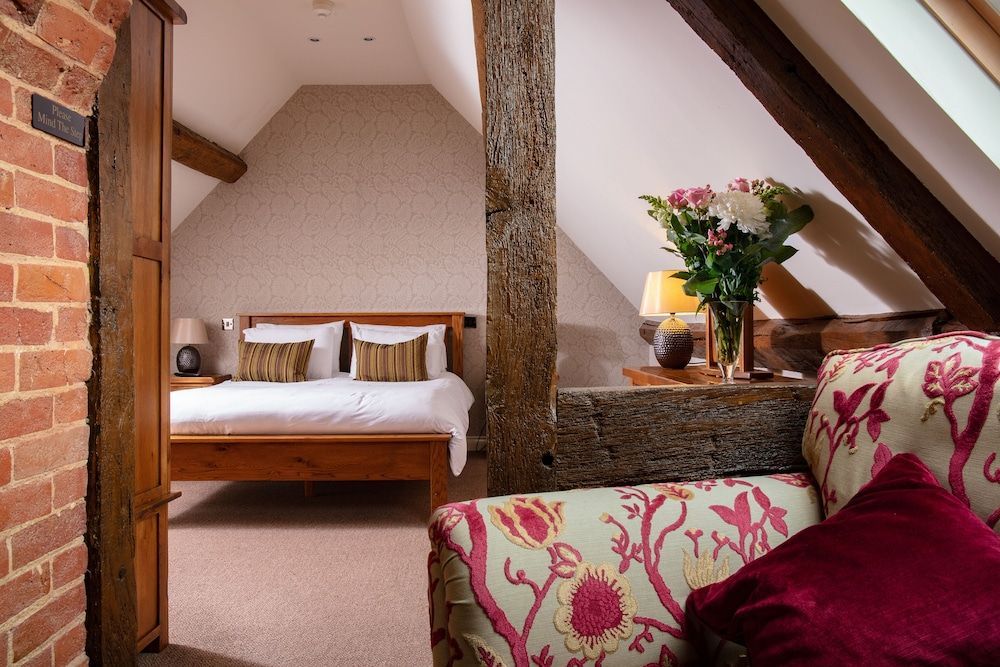 Broom Hall Inn 1