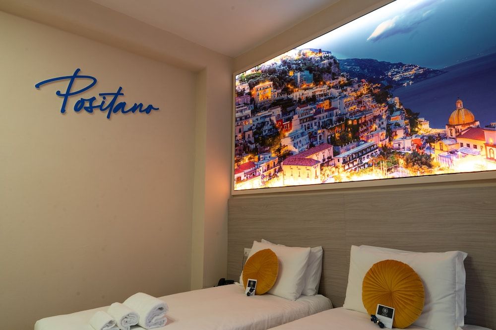THE SUN HOTEL BOUTIQUE NAPOLI 1