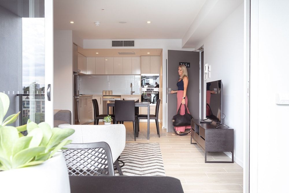 Linton Apartments - Free Secure Parking 1