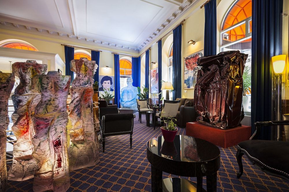 LHotel 1