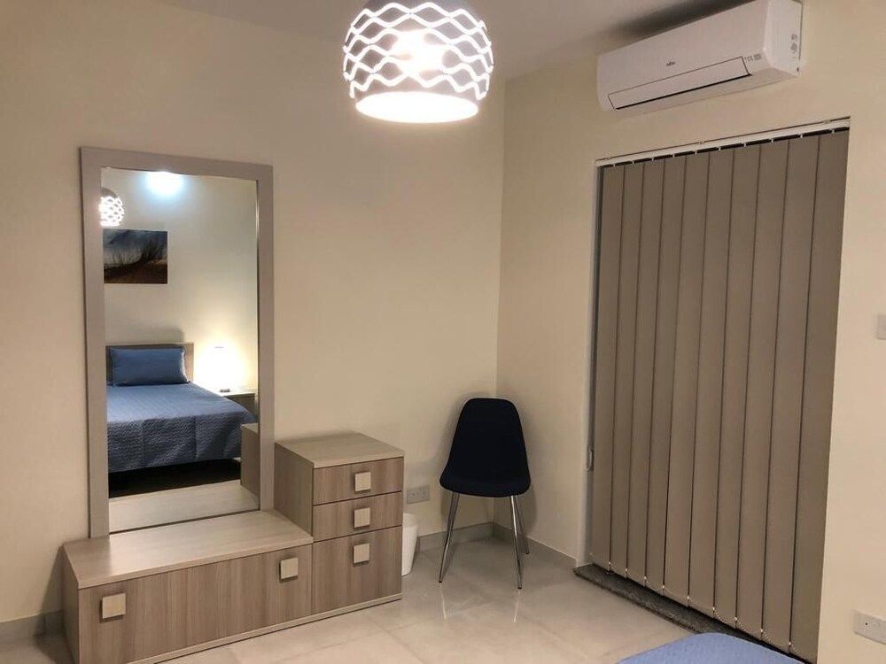 Sea View 2 Bed Apartment Close To Beach Hpi7738 2