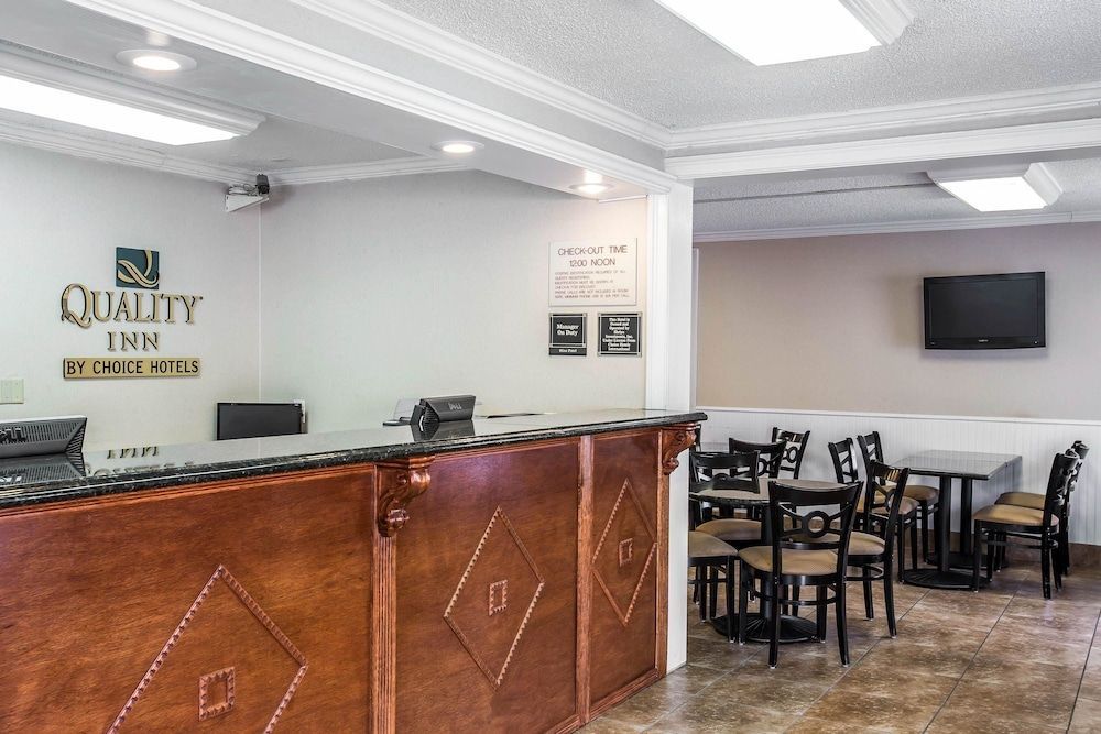 Quality Inn Madison 2