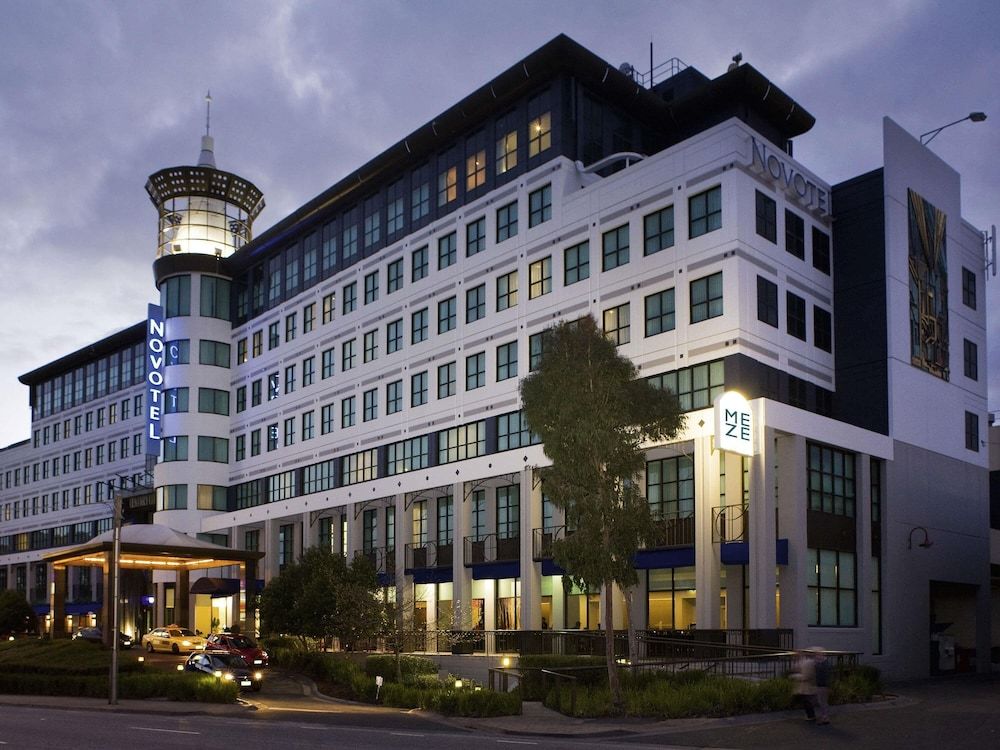 Novotel Melbourne Glen Waverley 1