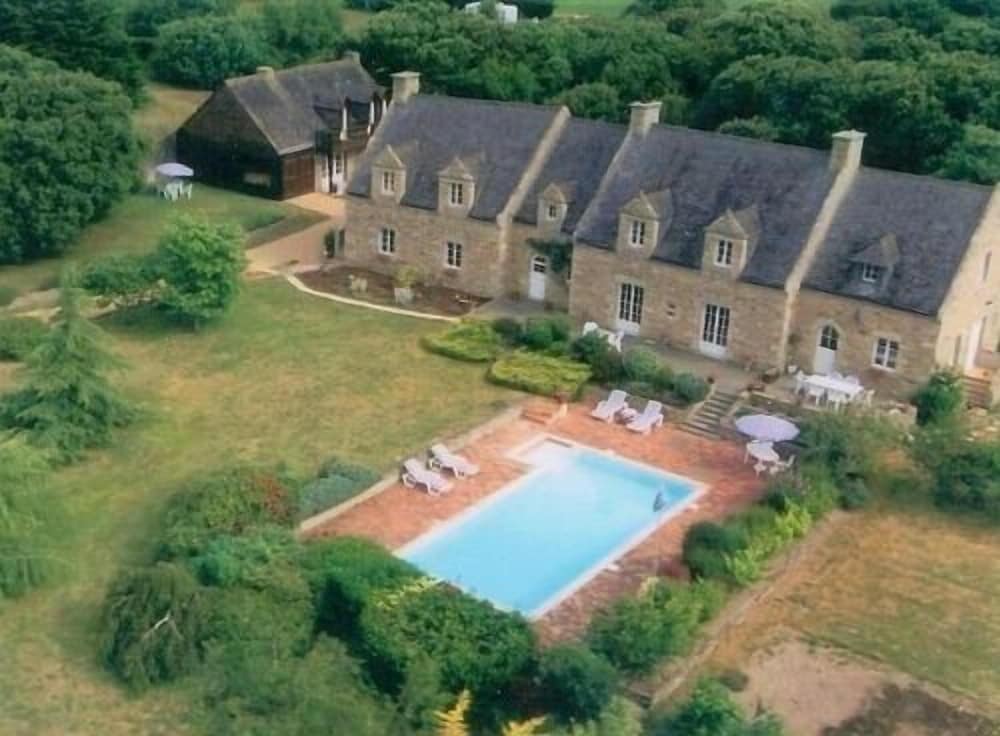 Le Manoir des Quatre Saisons 1