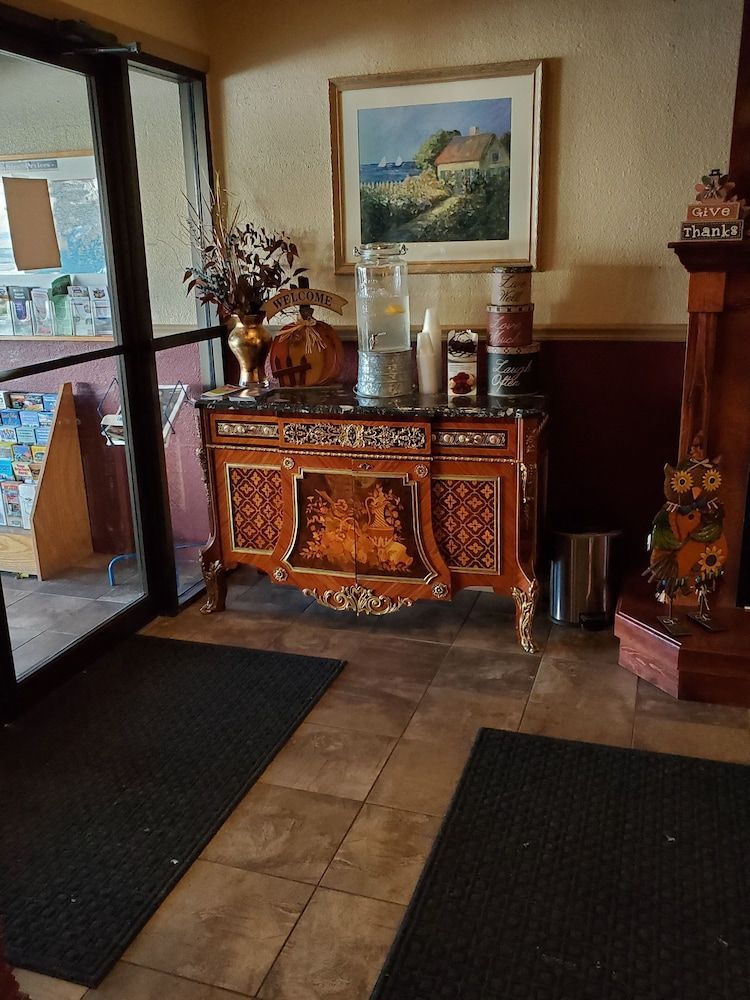 Fireside Inn and Suites Bangor 2