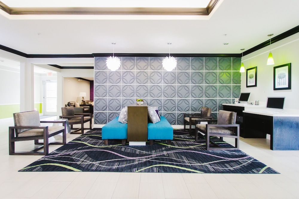 Palacio Royale Inn Signature Katy 2