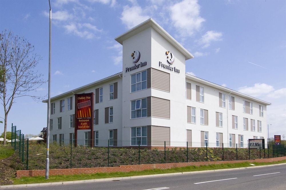 Premier Inn Corby 1