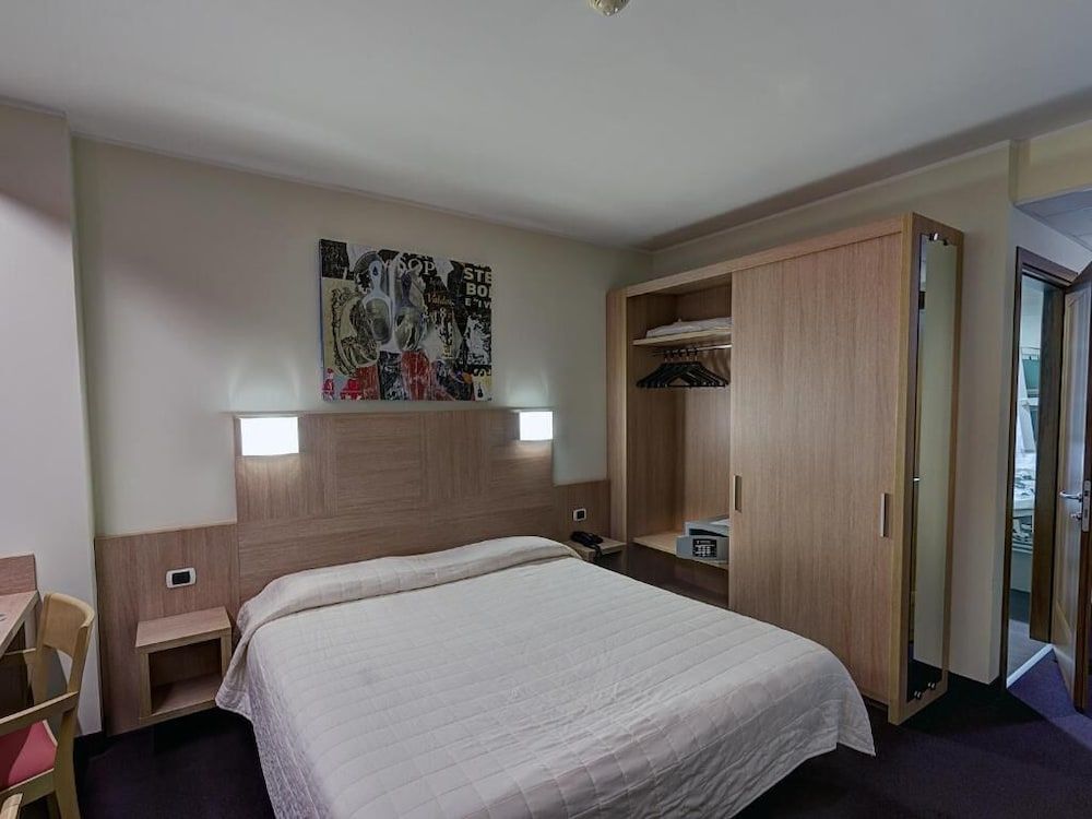 Hotel Capital 2