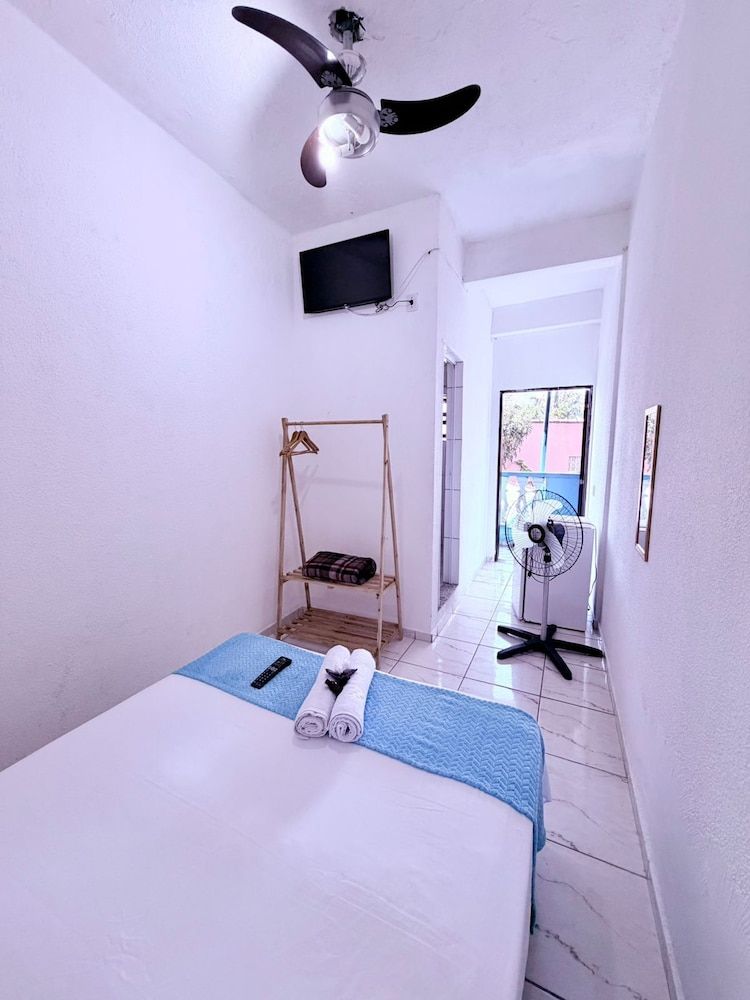 Paris - Ubatuba - Pousada Villa Caiçara - Ubatuba