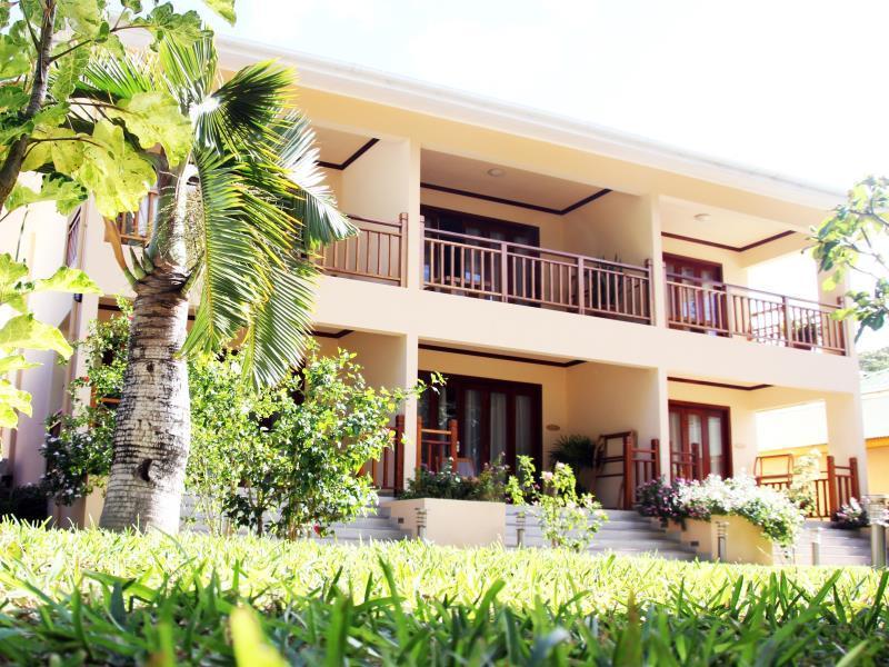Pirogue Lodge 1