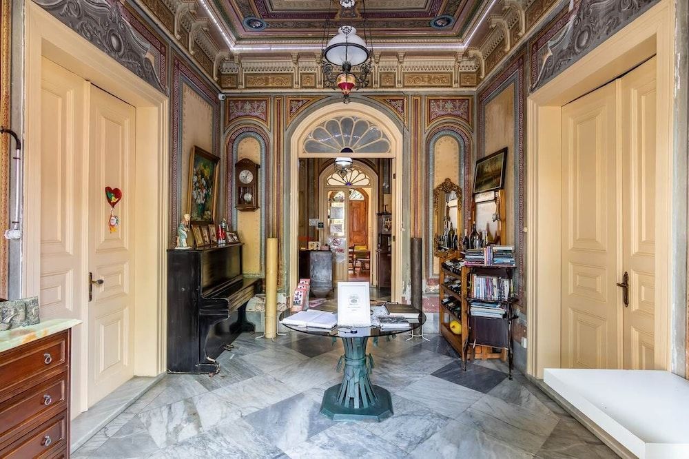 Büyükada Anastasia Meziki History Mansion 1