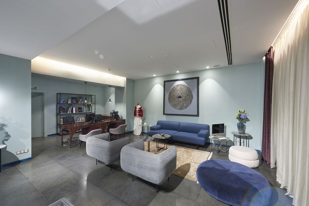 M Suite Hotel 1