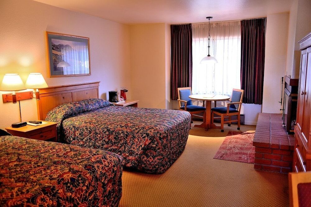 Pacific Gardens Inn 2