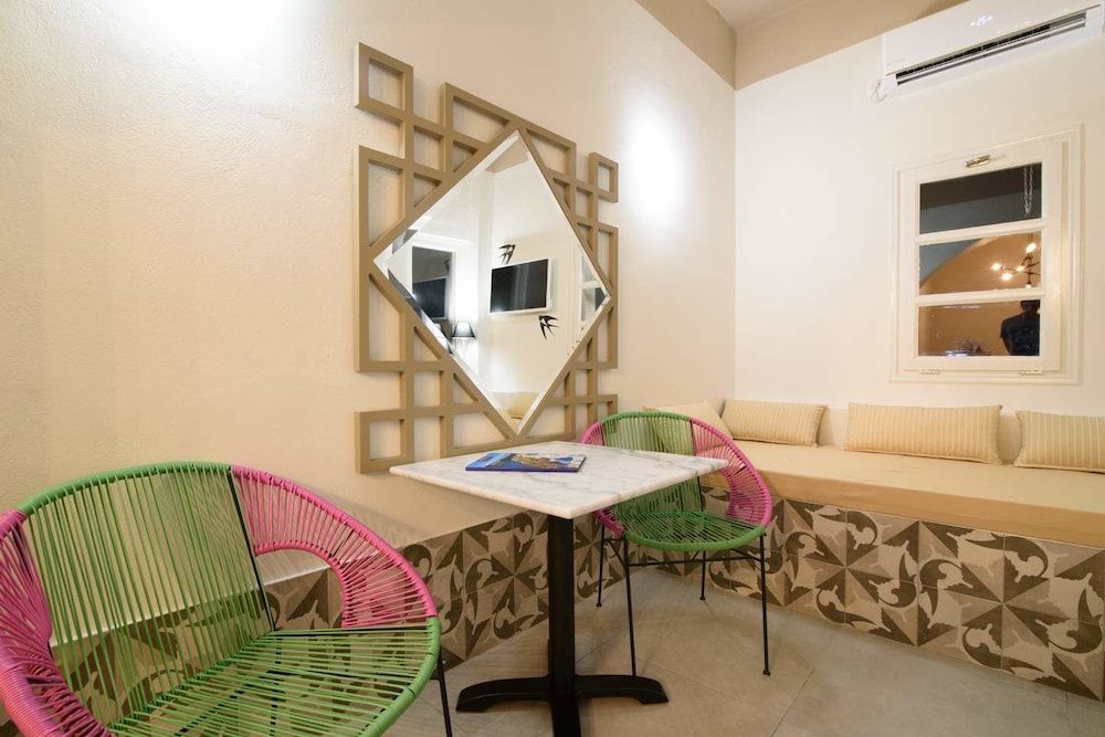 De_naxia Suites 2