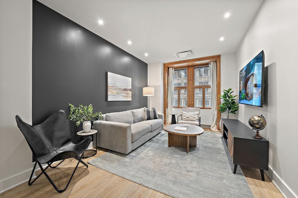 Hotel 511 Place d' Armes 1