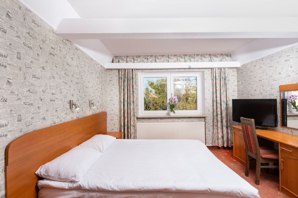 Hotel Victory Home - 10min Lotnisko Chopina, 15min to Zachodni, 5min to Progresja 1