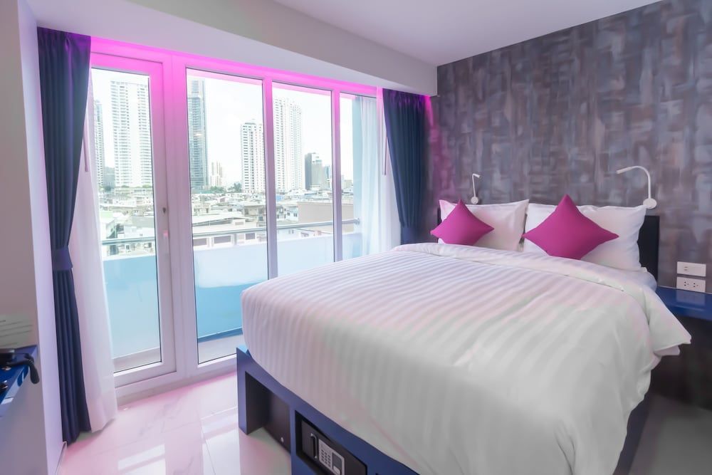 Spark Hotel - MRT Queen Sirikit - SHA Extra Plus Certified 1