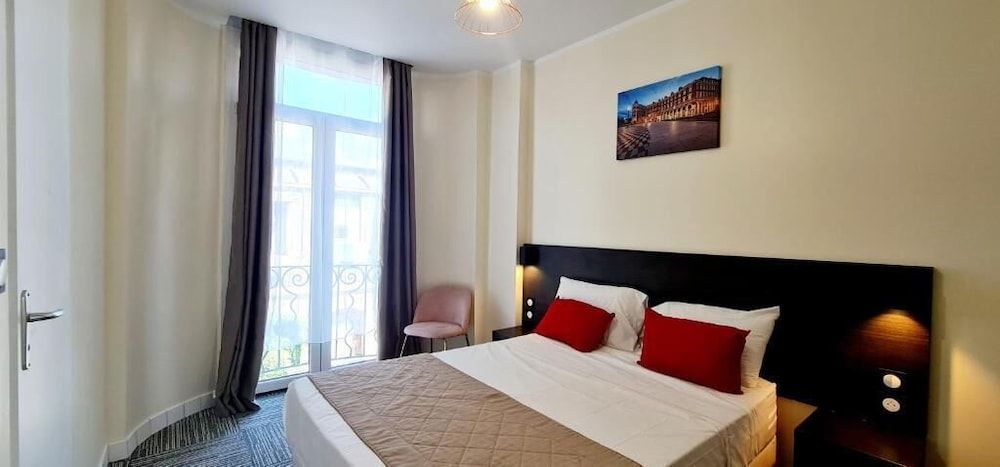 EVELIA HOTELS 2