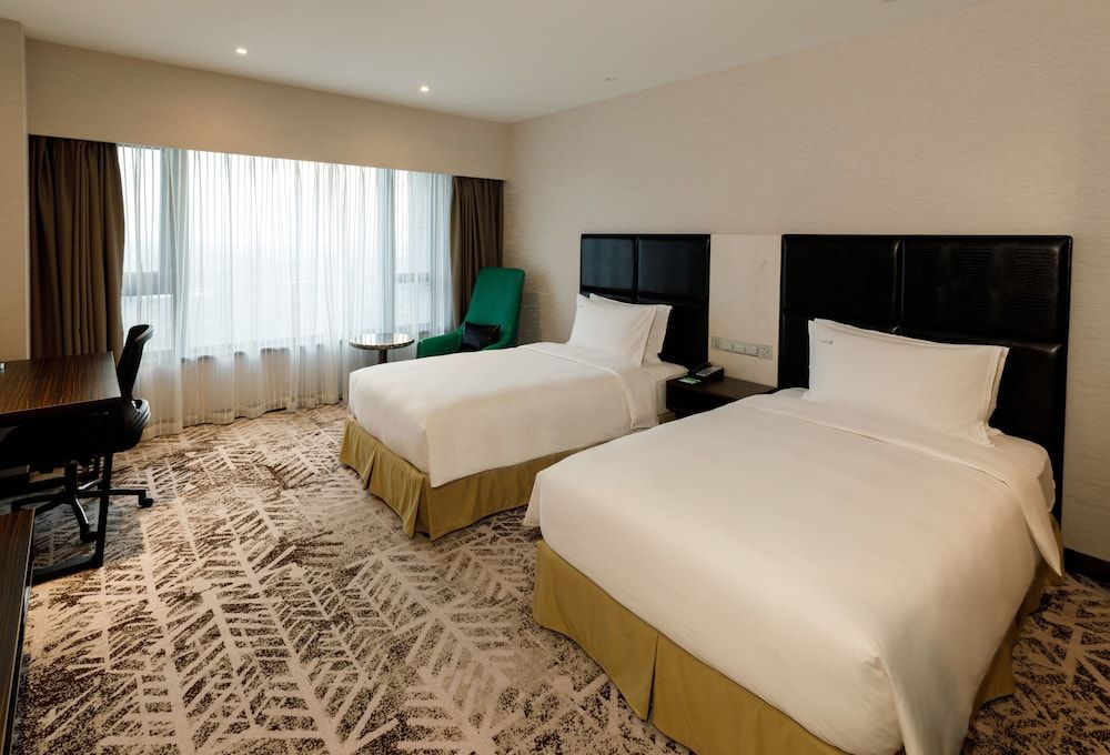 Crowne Plaza Shanghai Jinshan by IHG 2