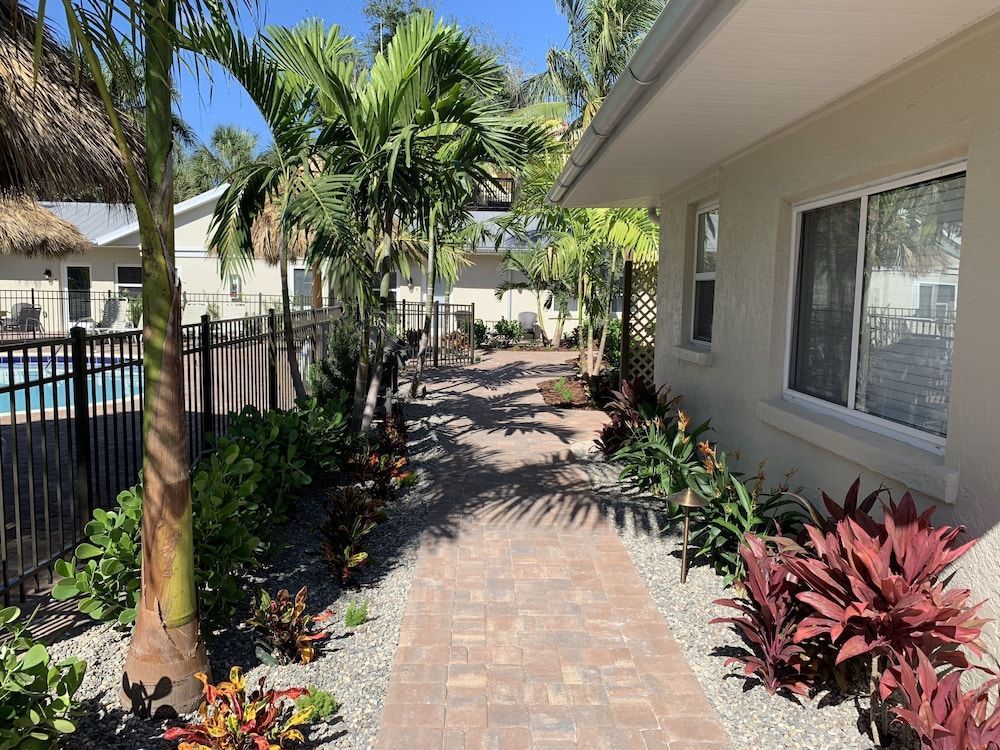 Twin Palms at Siesta 2