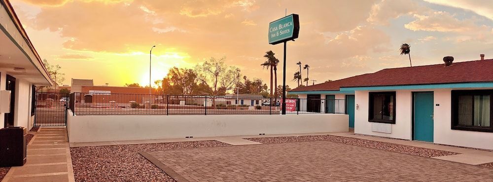 Casa Blanca Inn and Suites 1
