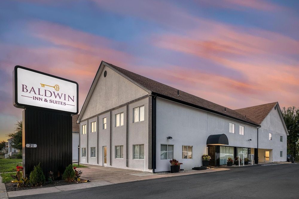 Baldwin Inn & Suites, SureStay Collection by Best Western 1
