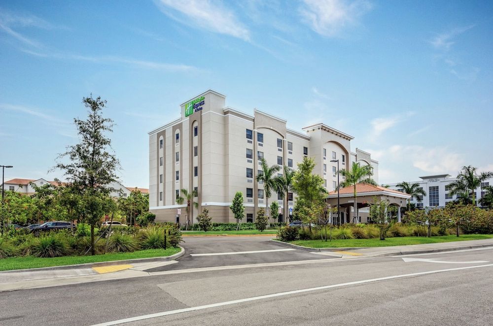 Holiday Inn Express & Suites MIRAMAR by IHG 1