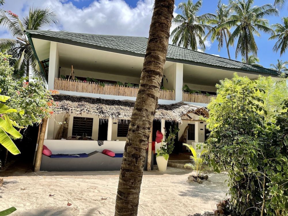 Blue Reef Sport & Fishing Lodge 1