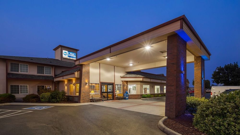 Best Western Rama Inn 1