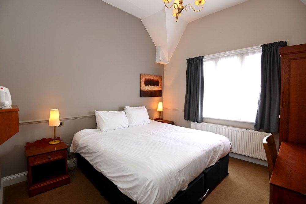 Original White Hart, Ringwood by Marston's Inns 2