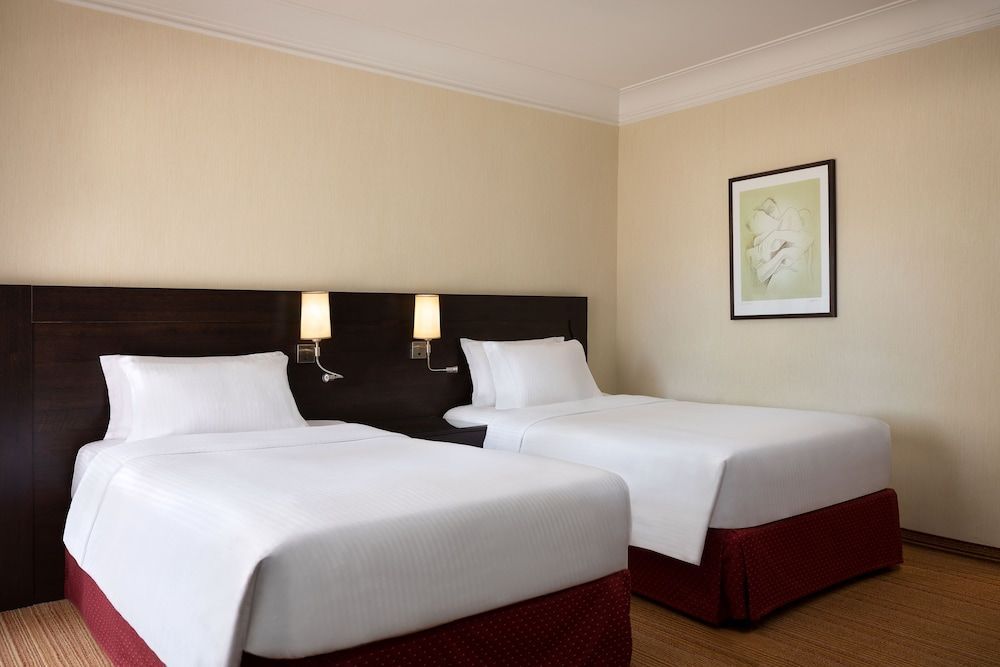 Courtyard by Marriott Rome Central Park 2